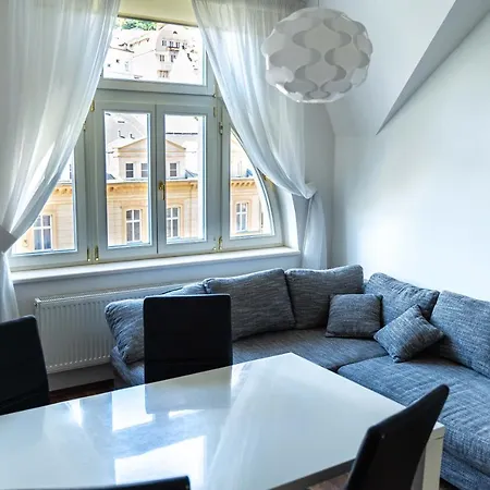 Apartments Valencia 卡罗维发利 外观 照片
