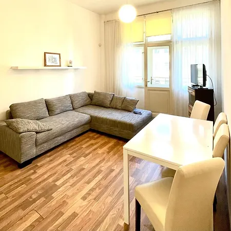Apartments Valencia 卡罗维发利 外观 照片