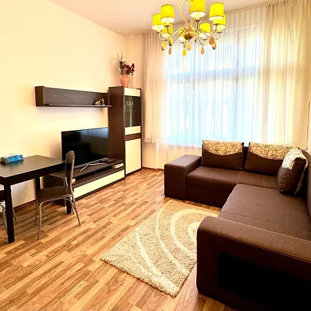 Apartments Valencia 卡罗维发利 外观 照片